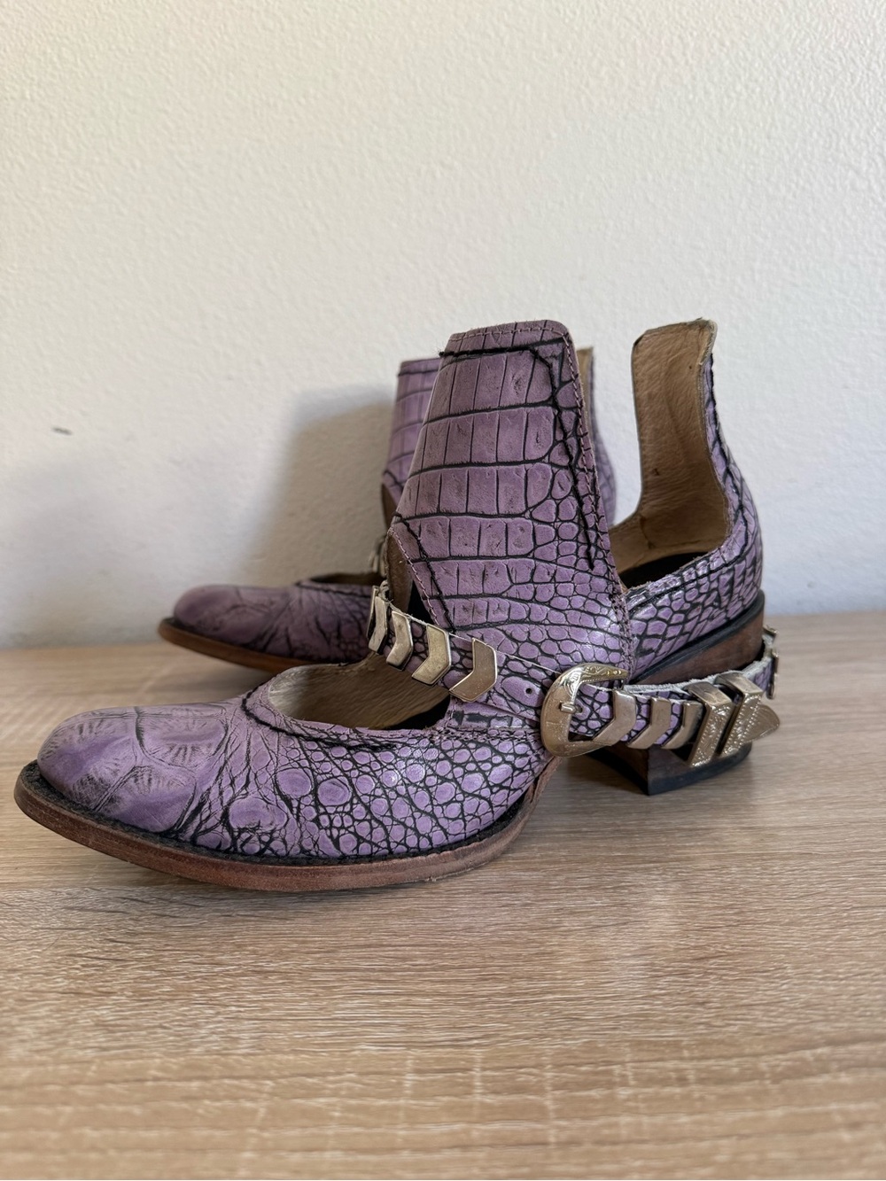 Freebird by Steven Blade purple croco ankle booties Sz 8 - Picture 2 of 9